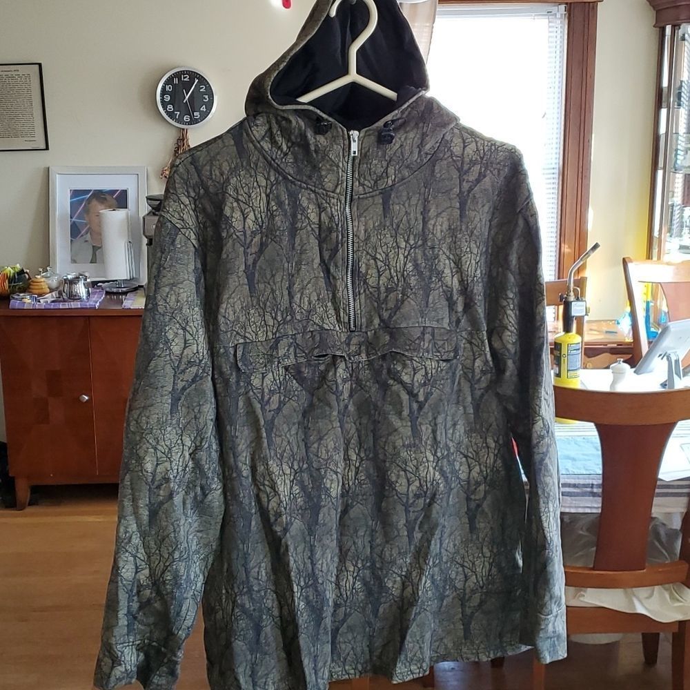 Men's Primark Outdoors/ Tree Pattern Hoodie